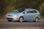 Toyota Prius V 2011 года